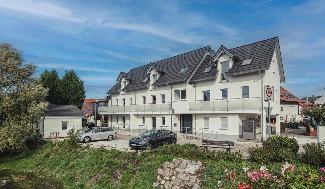Ferienwohnungen Und Boardinghouse Heimbach In Renchen Ngoại thất bức ảnh